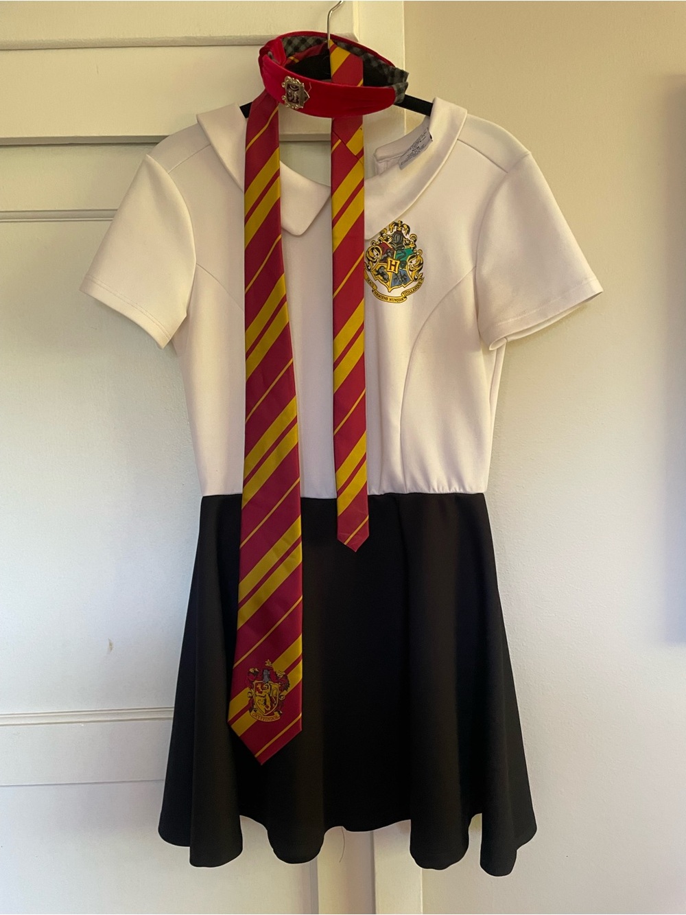 Hermione Gryffindor halloween costume with Tie and Headband